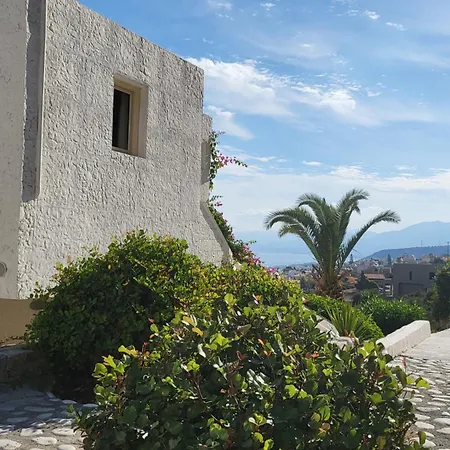 Blue Pulse Jr- Villas - Korifi Suites Chersonisos Hotel apartamentowy *